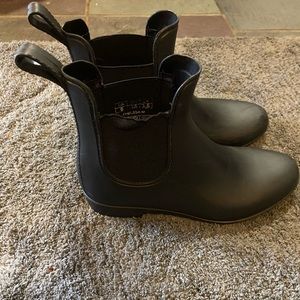 Storm by Cougar Rain Booties